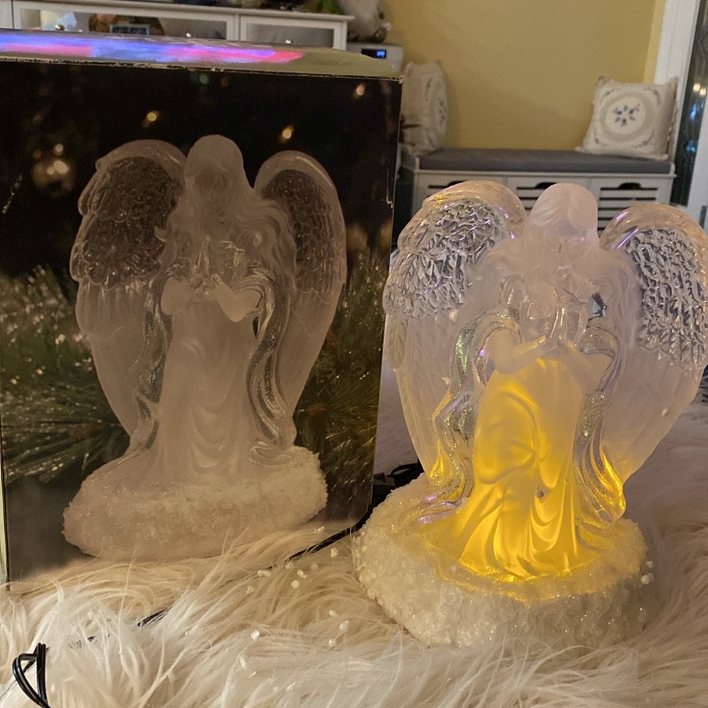 HOLIDAY Kirklands ANGEL crystal statue with magical light